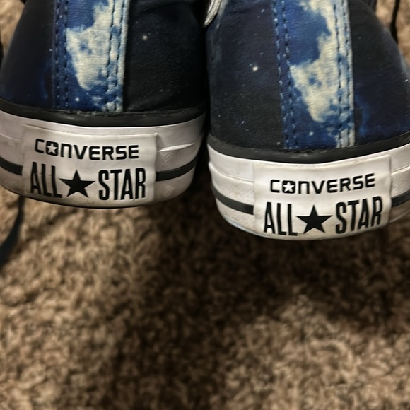 Converse Chuck Taylor shoes size 7 - Picture 3 of 7